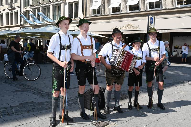 2005_08_07__00004704.jpg