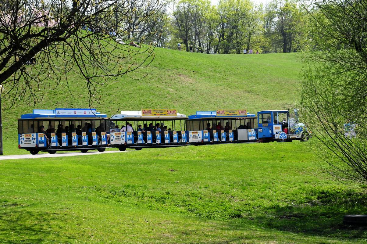 2009_04_13_08681_~0.jpg